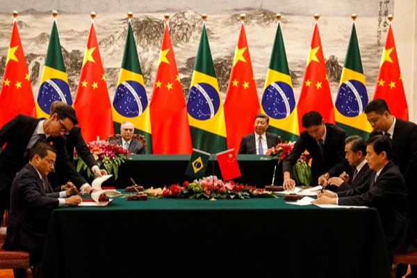 Câmara De Comercio Brasil China 5 Prós E Contras Na Hora De Contratar