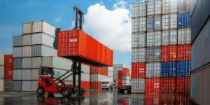 Falta de containers e os desafios da logística na importação